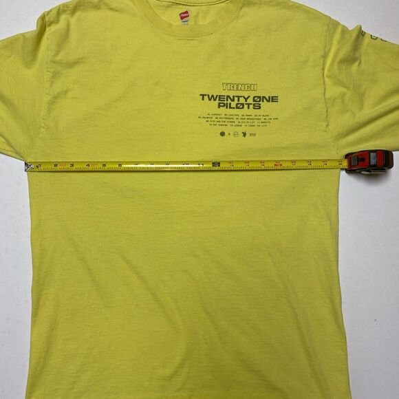 Twenty One Pilots Men’s Unisex Yellow Trench Graphic Long Sleeve Shirt Sz L - Picture 4 of 12